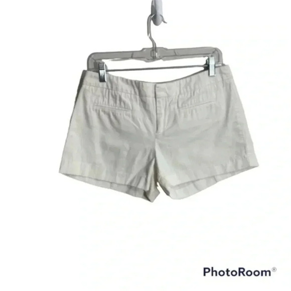 🍁 Gap white khaki shorts 4 - Picture 1 of 6